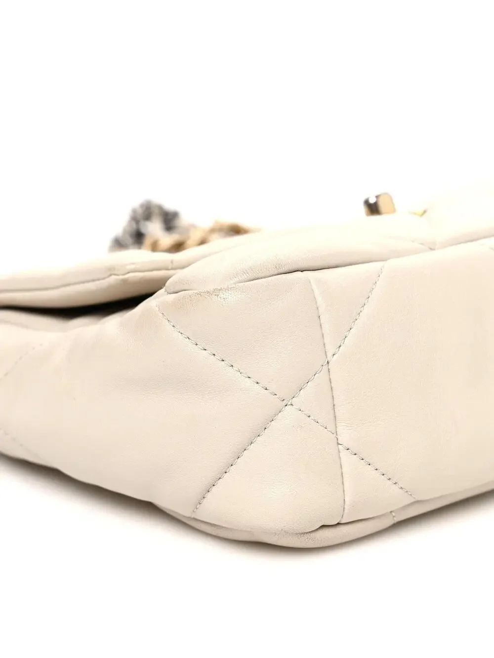 Goatskin Quilted Medium Chanel 19 Flap #300481C32B